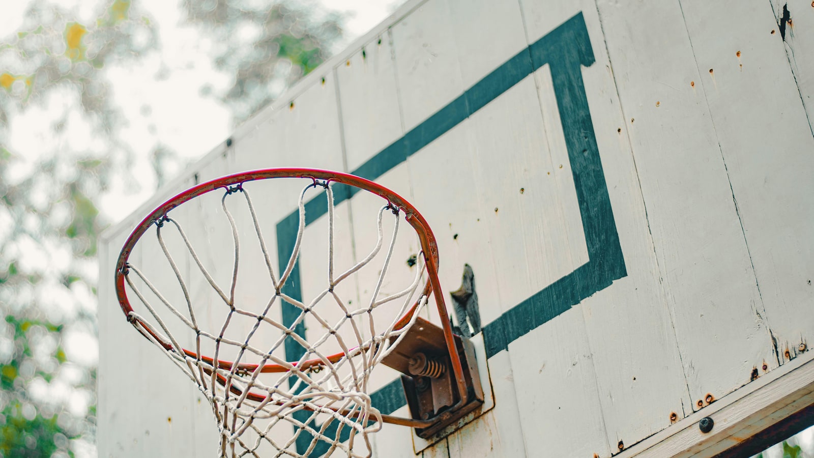 Where did John Henson start his basketball career?