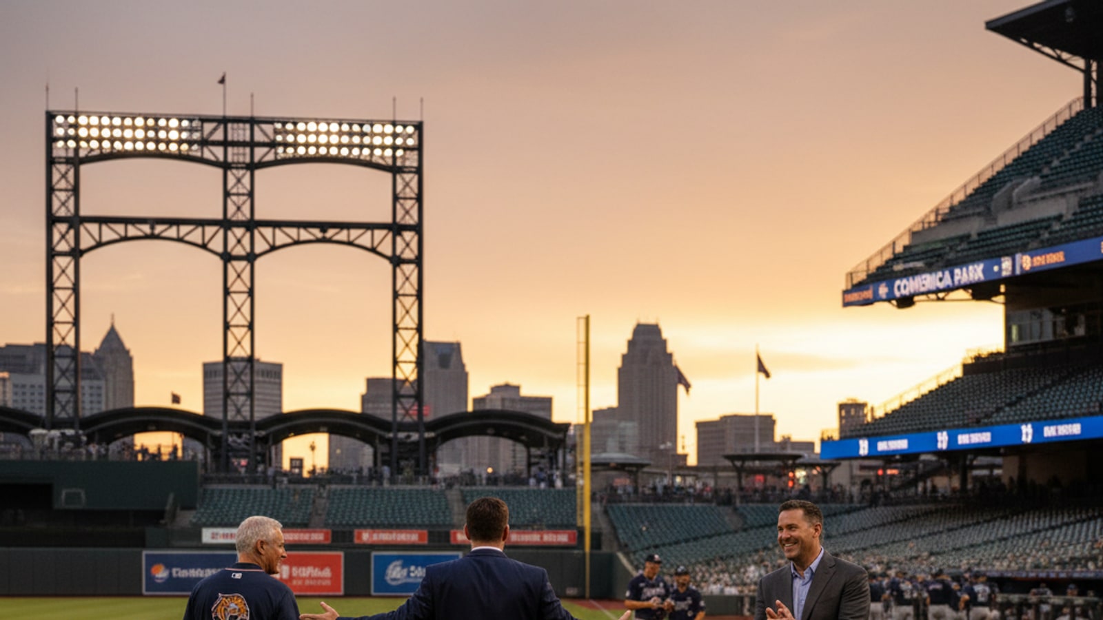Did the Detroit Tigers hire a new manager?