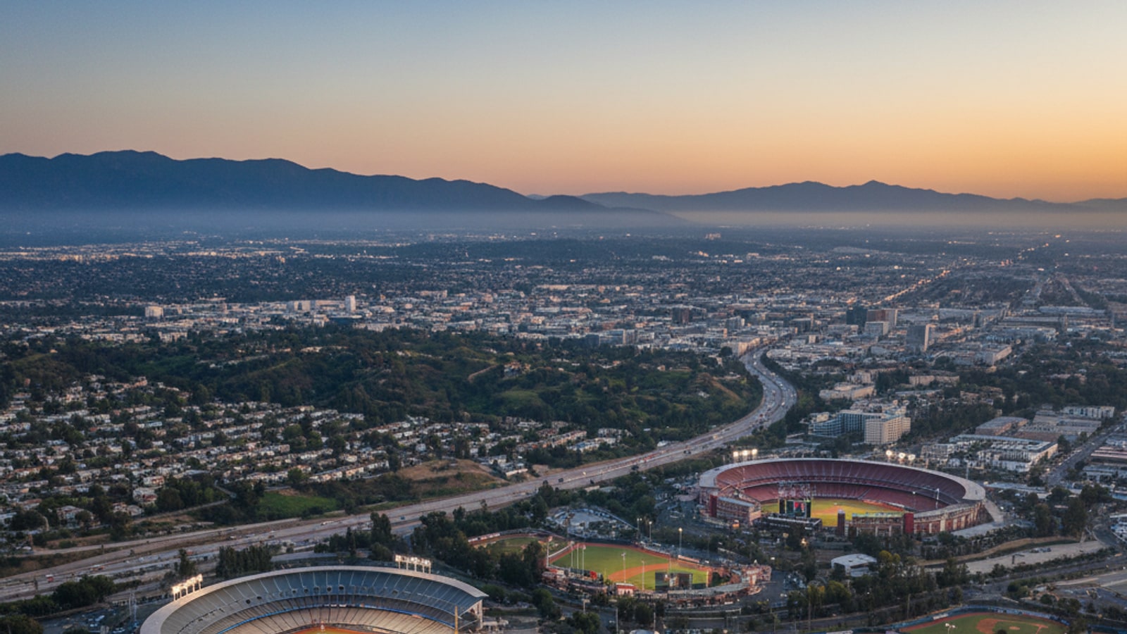 How many Los Angeles baseball teams are there?