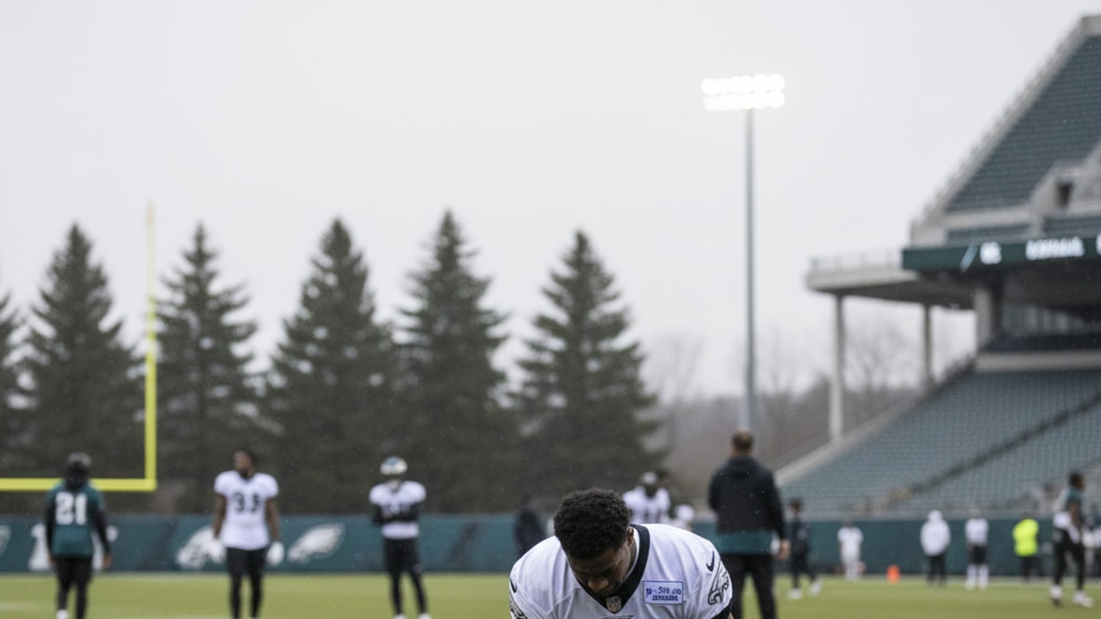 Is DeVonta Smith hurt?