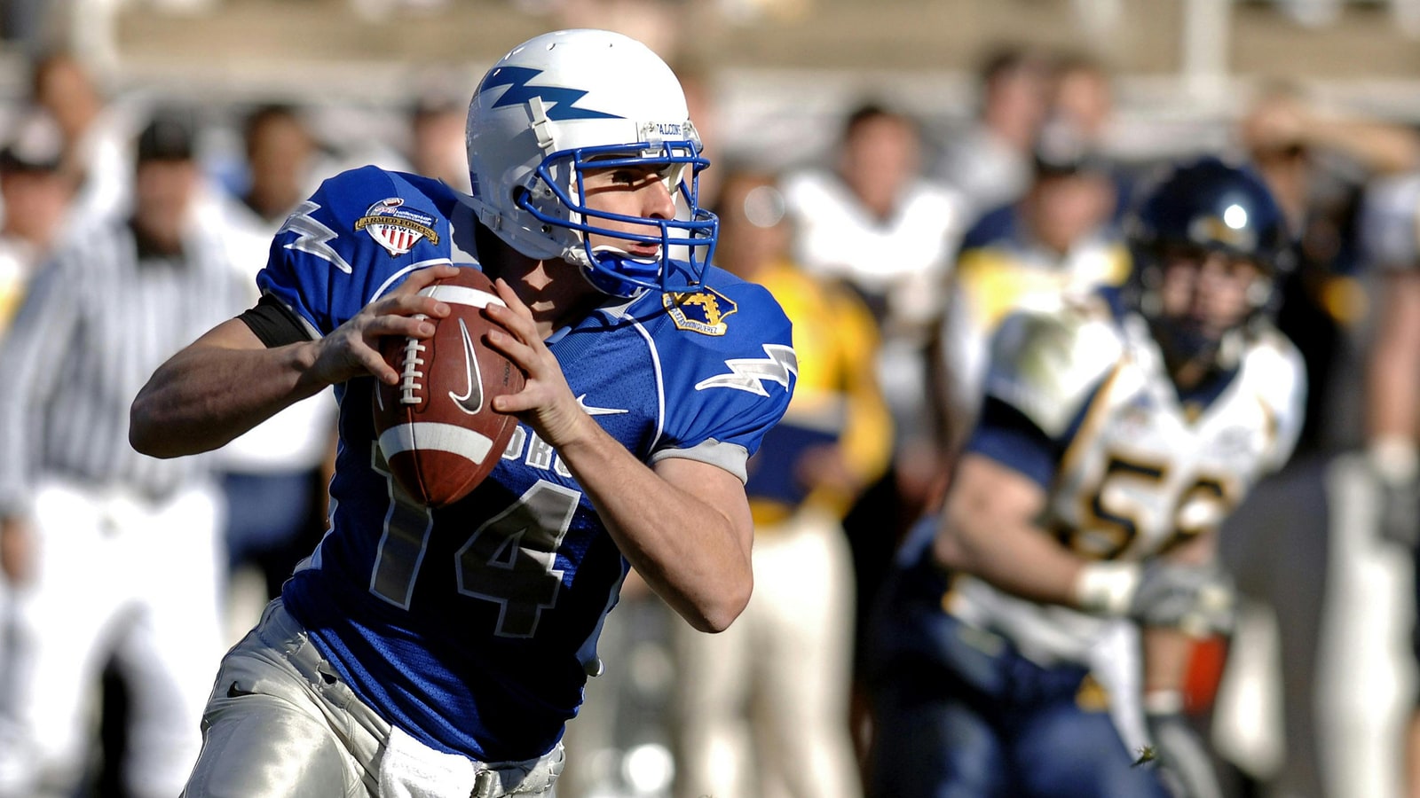 Who is the quarterback for the Chicago Bears?