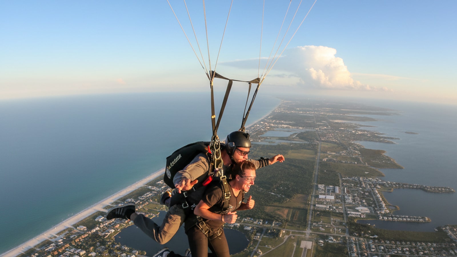 How to prepare for a tandem skydive in Florida?