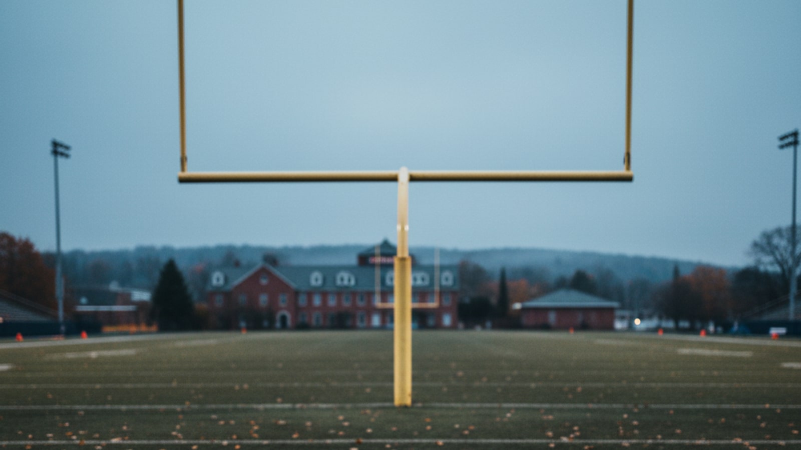 What early defeats did the Patriots face?