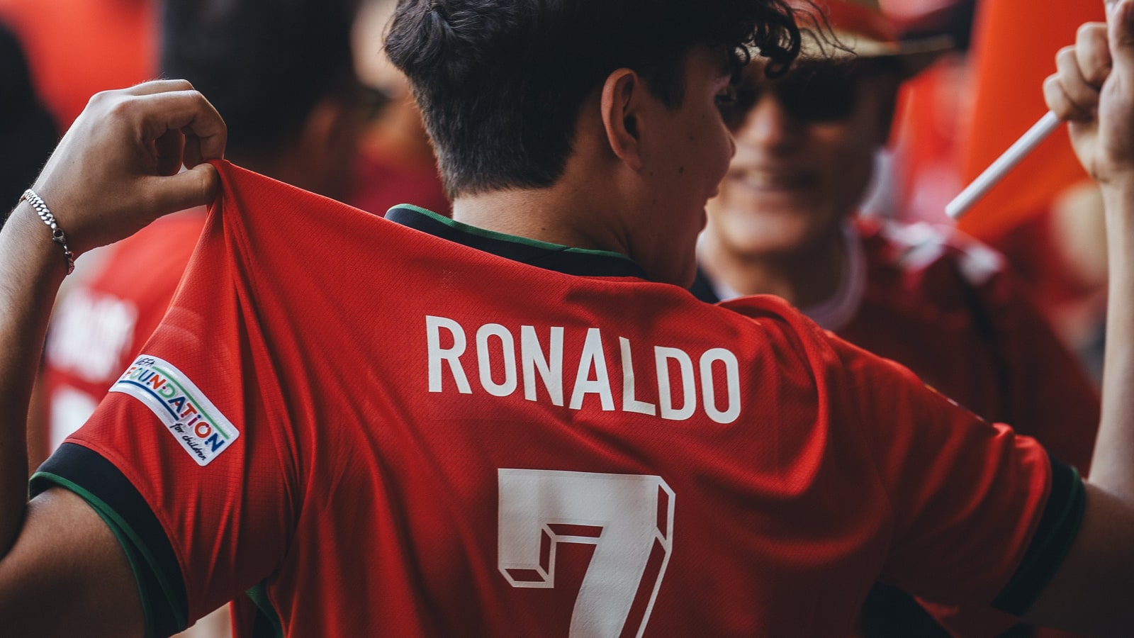 Which country does the soccer player Cristiano Ronaldo belong to?