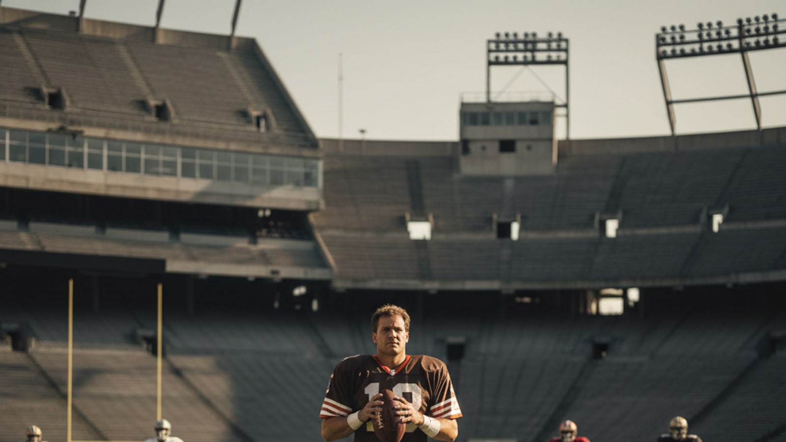 When did Bernie Kosar play for the Cleveland Browns?