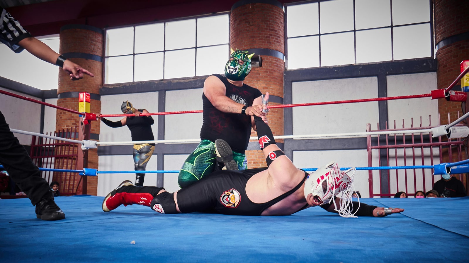 Who is the most famous deaf masked wrestler?