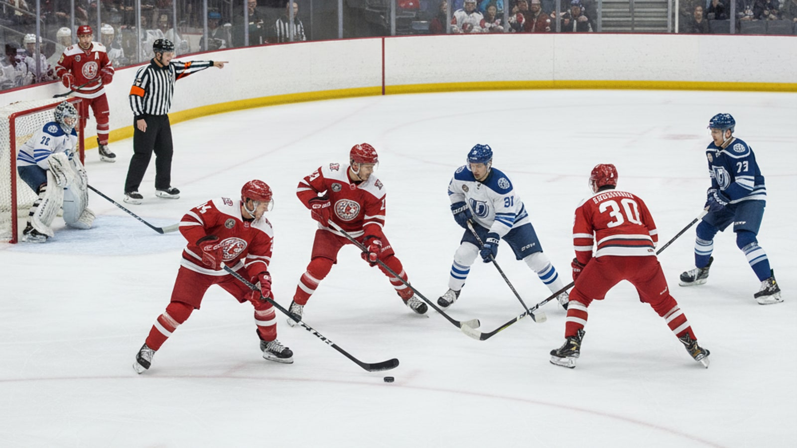 What is a 4 on 4 in hockey?