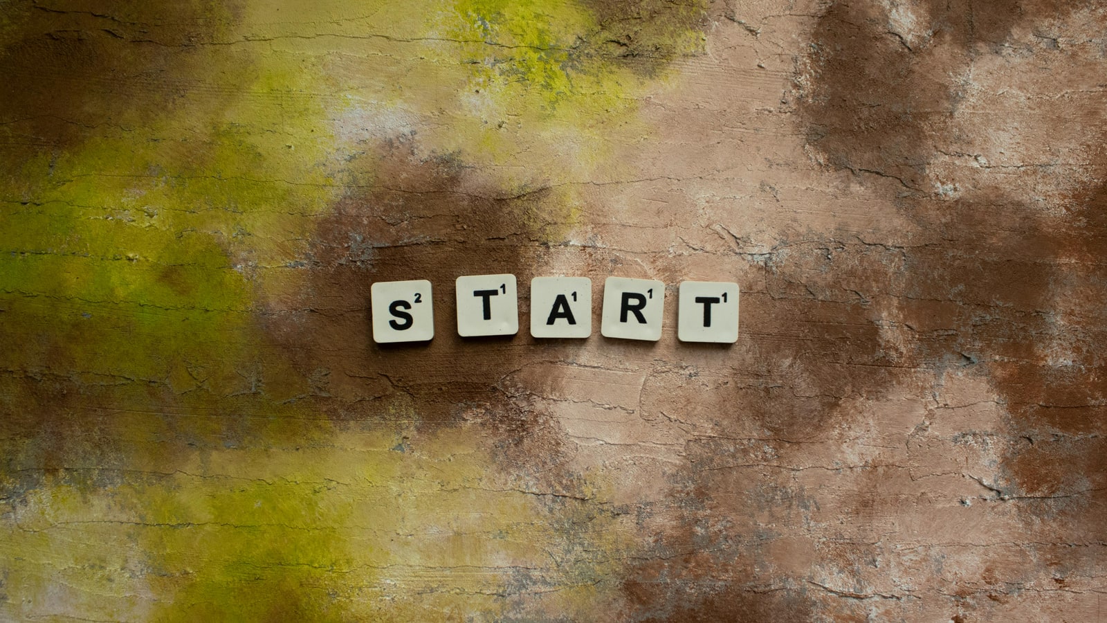 Who is the starter in a basketball game?