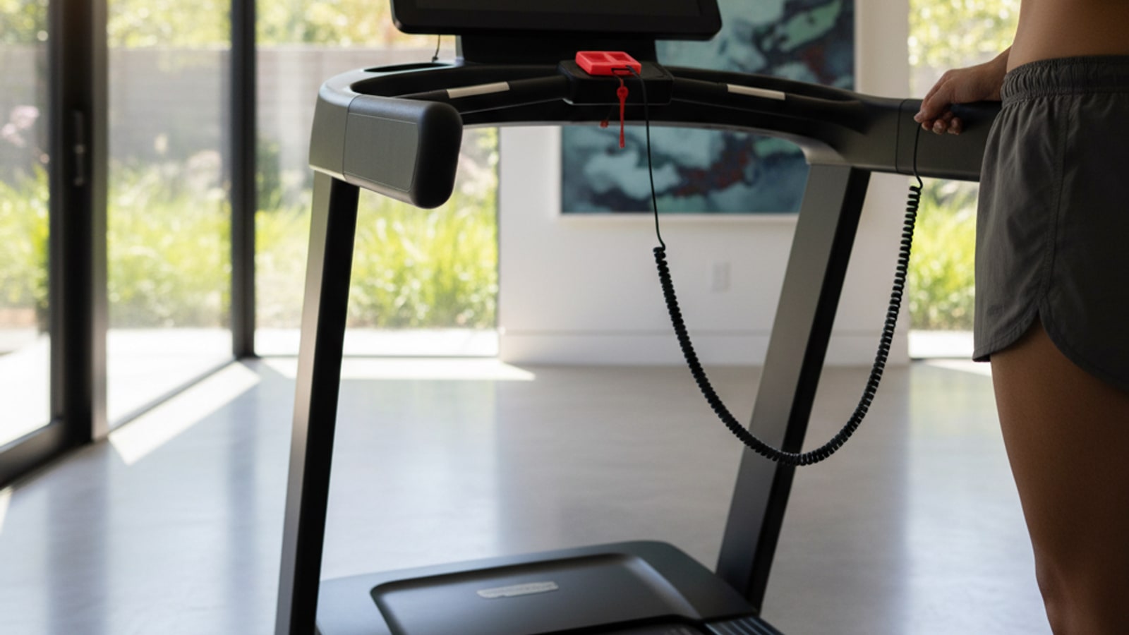 Do Peloton treadmills have safety keys?