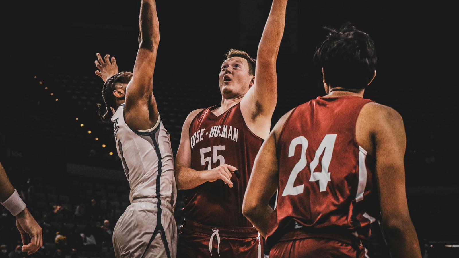 Where does the University of Idaho play basketball?