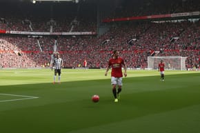 When Did Dimitar Berbatov Make His Manchester United Debut?