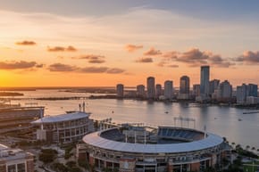 Are the Tampa Bay Rays in the National League?