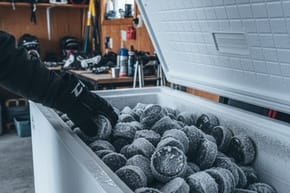 How Long Do Hockey Pucks Stay in the Freezer?