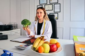 Why Is It Important to Have a Sports Nutritionist?