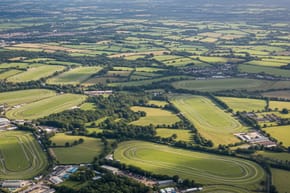 How Many Flat Racecourses Are There in the UK?