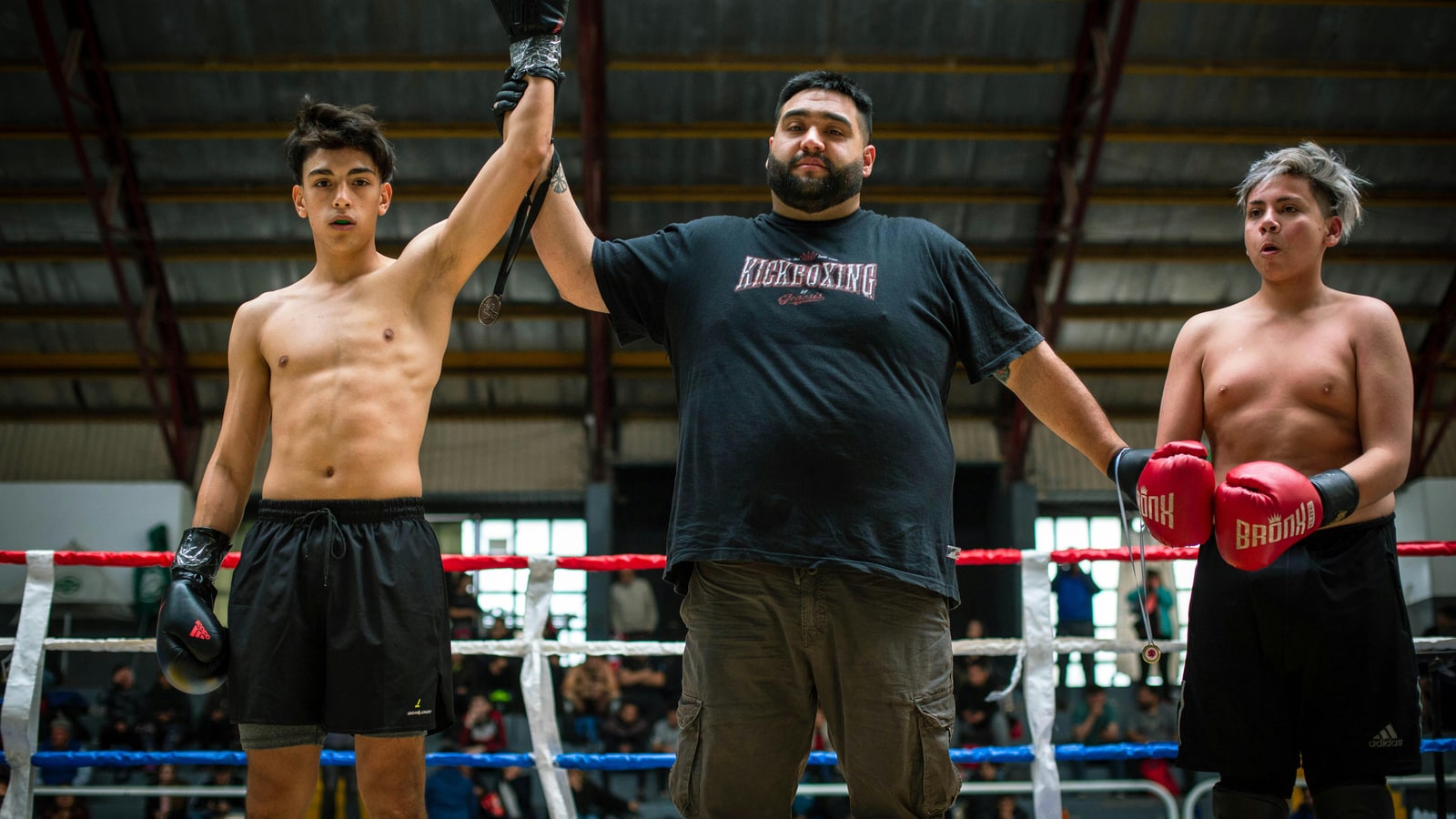 Who is the best boxer in the world right now?