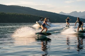 How Many Fins Does a Wakeboard Have?